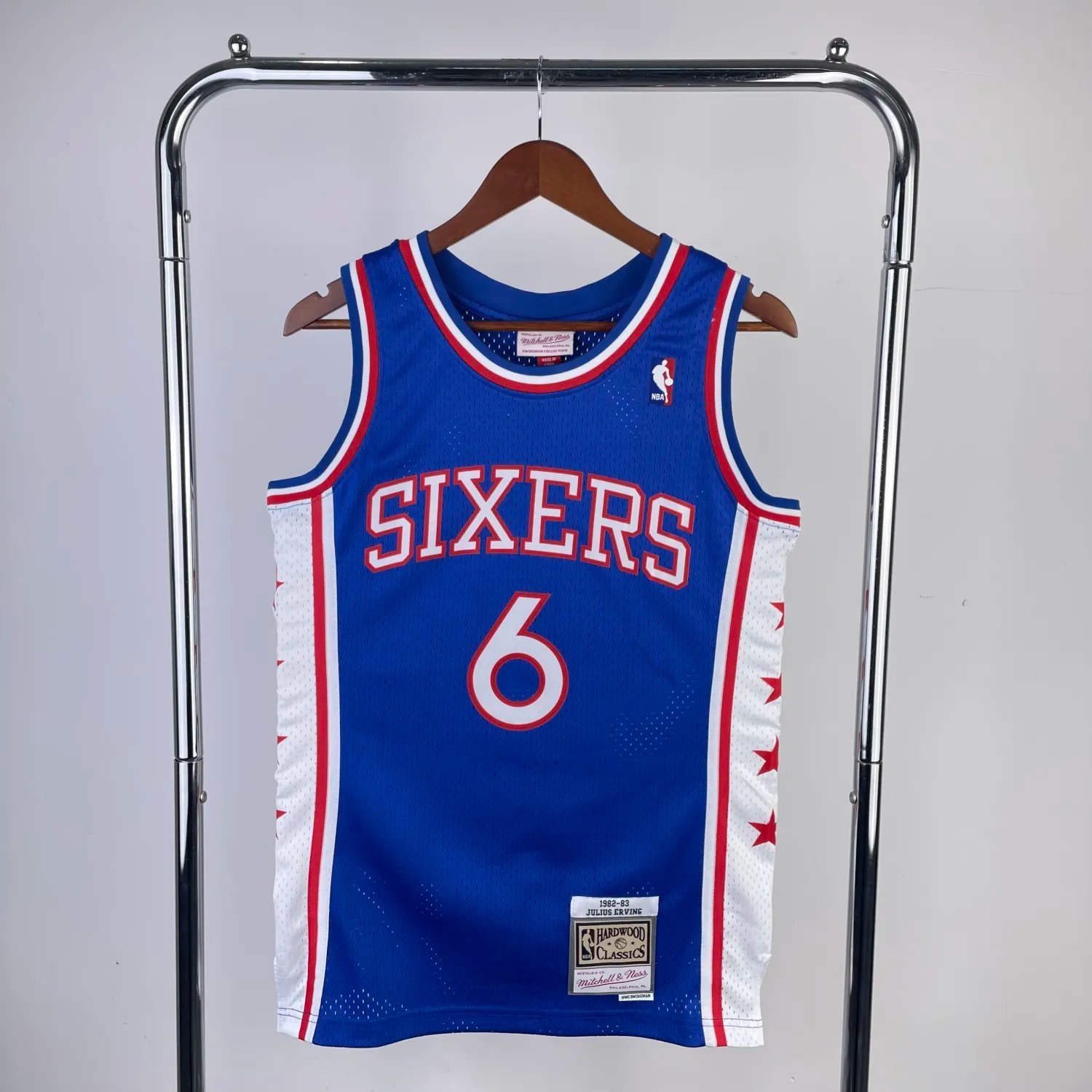 1982-83 76ers Classic Swingman NBA  6# ERVING