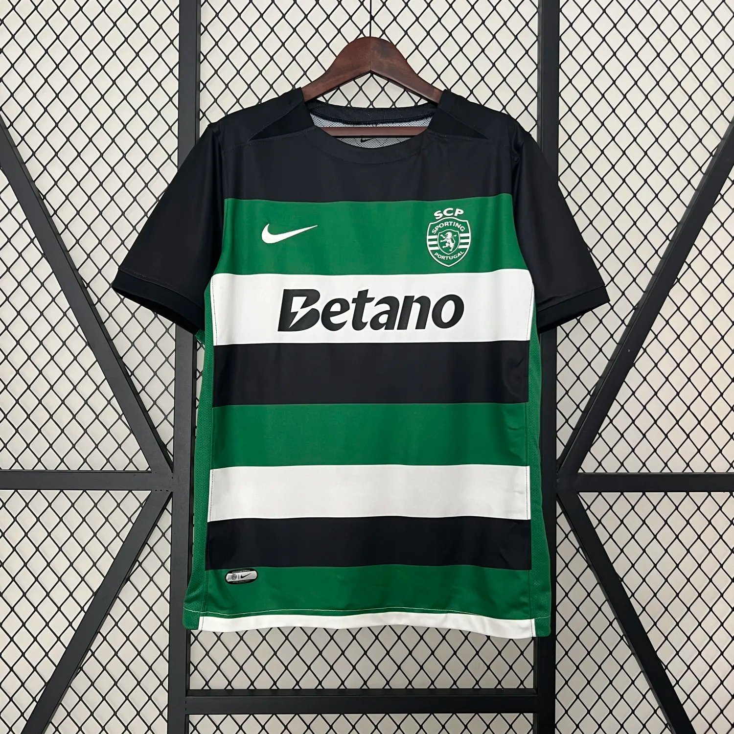 24-25 Sporting Home Fan Version 