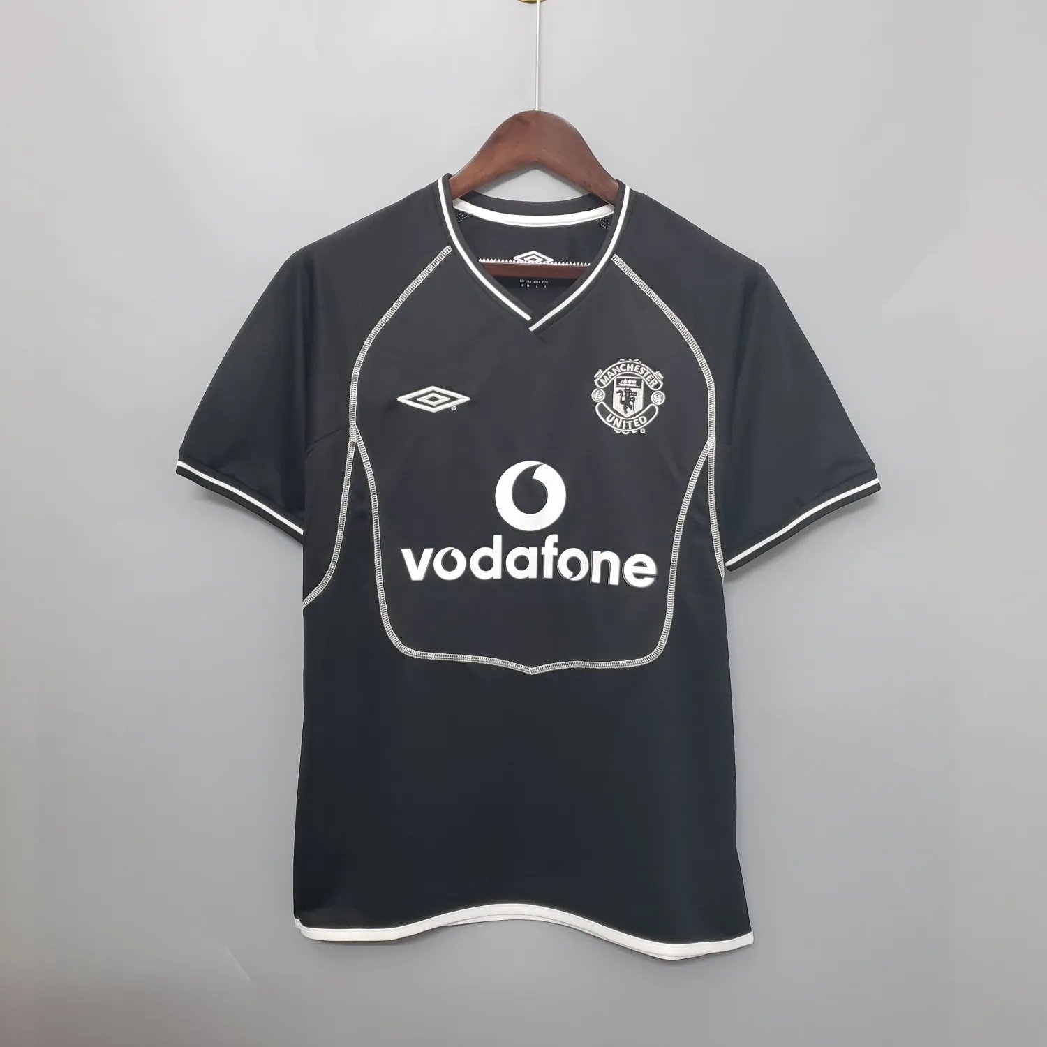 00-02 Manchester United Black Retro 