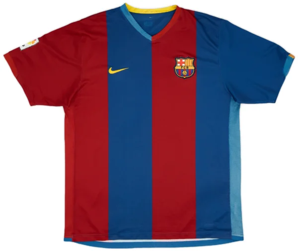 Barcelona 06/07 Home Ronaldinho 10
